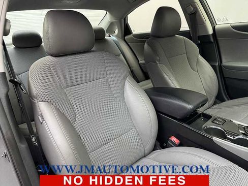 Used 2013 Hyundai Sonata SE w/ Navigation & Sunroof Pkg image 20