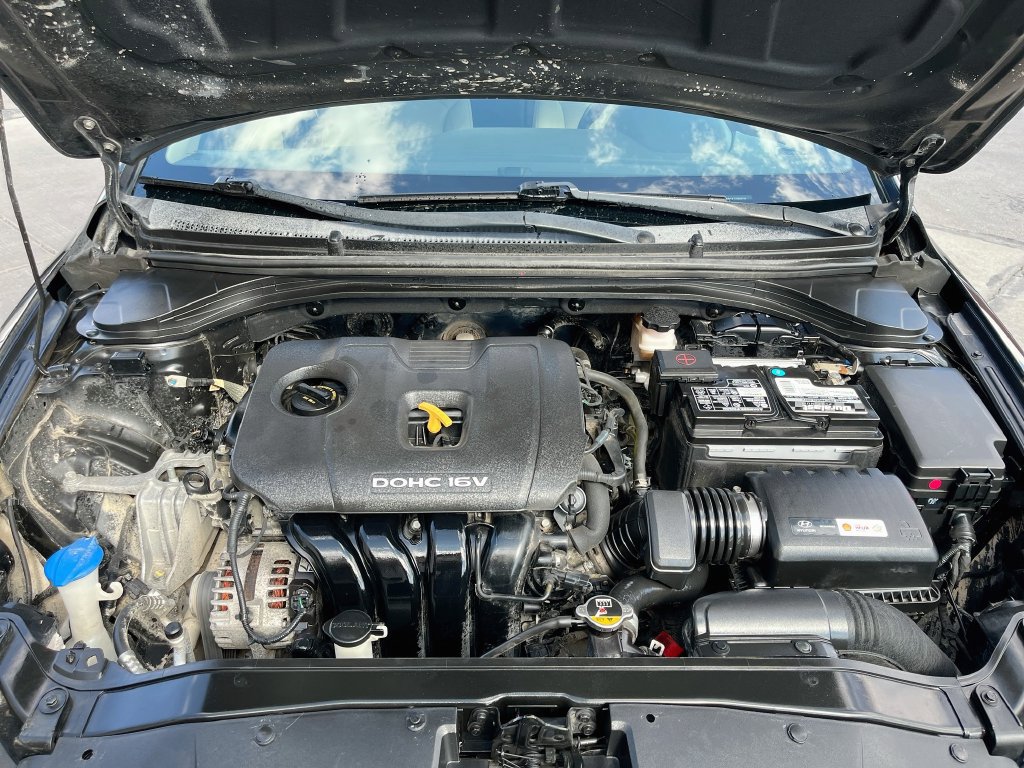 Used 2018 Hyundai Elantra Value Edition FWD image 28