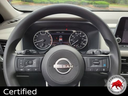 Used 2023 Nissan Rogue SV image 32