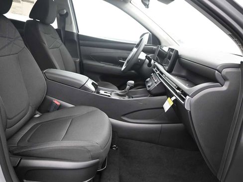 New 2026 Hyundai Tucson SE image 11