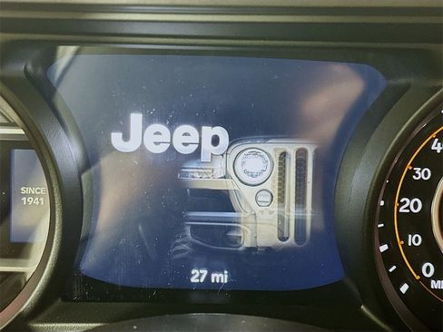 New 2026 Jeep Gladiator Mojave w/ Technology Group image 11
