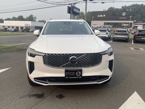 Certified 2025 Volvo XC90 B6 Ultra AWD/4WD image 2