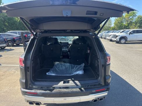 Certified 2025 GMC Acadia Denali w/ Super Cruise Package image 16