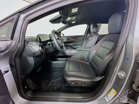 Used 2025 Chevrolet Equinox EV RS image 13