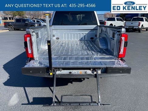 Used 2024 Ford F350 Platinum w/ FX4 Off-Road Package image 39