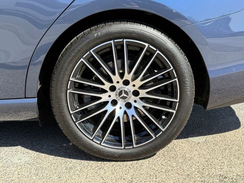 Used 2025 Mercedes-Benz C 300 Sedan image 20