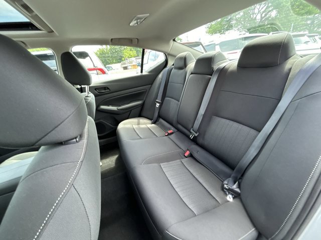 Certified 2024 Nissan Altima 2.5 SV w/ SV Premium Package AWD/4WD image 13