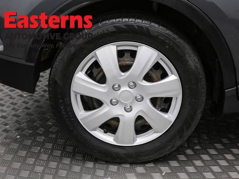 Used 2020 Toyota C-HR LE image 30