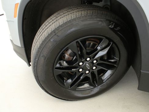 Certified 2023 Chevrolet Traverse LT w/ Midnight/Sport Edition AWD/4WD image 30