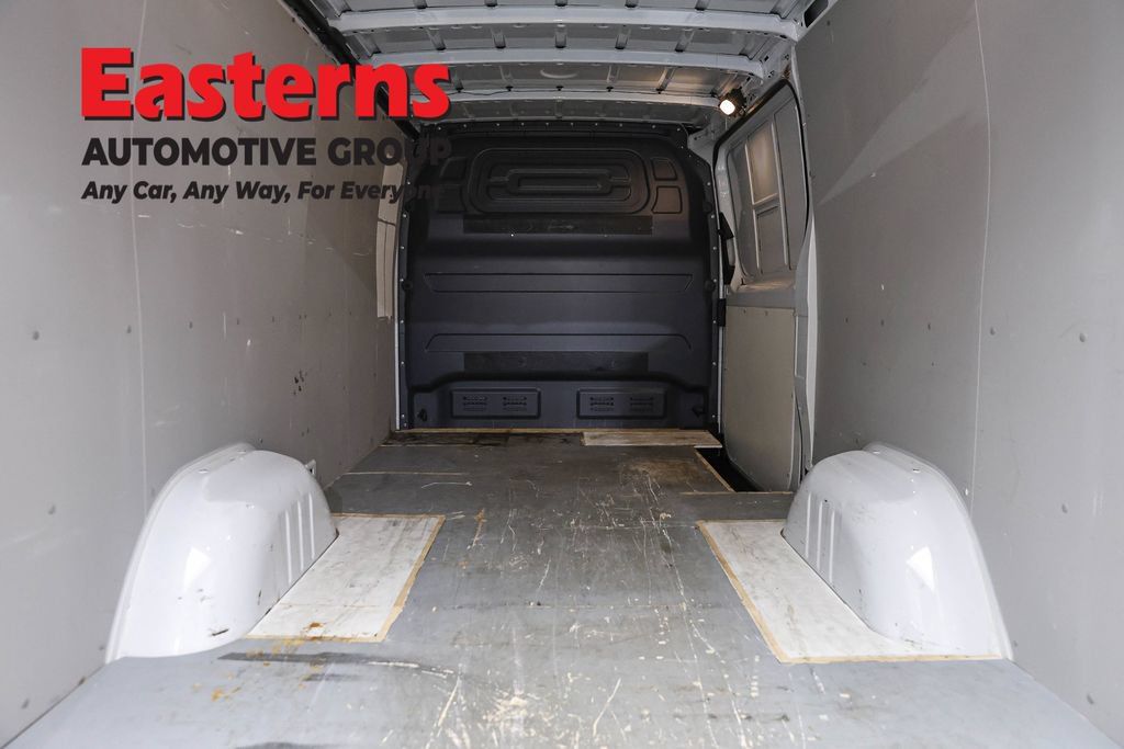 Used 2019 Freightliner Sprinter 2500 RWD image 11