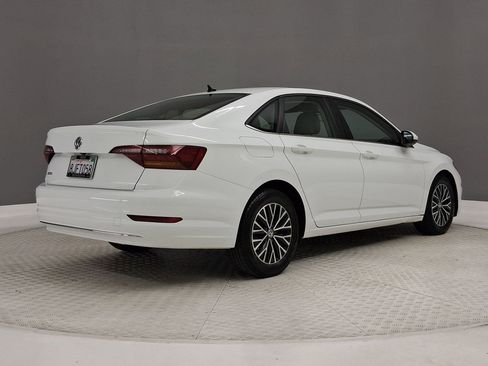 Used 2019 Volkswagen Jetta SE FWD image 7