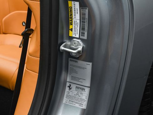 Used 2019 Ferrari Portofino image 68