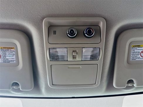 Used 2021 Nissan NV 3500 S image 15