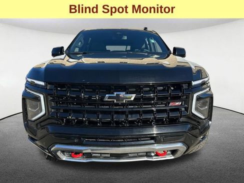 Used 2025 Chevrolet Suburban Z71 AWD/4WD image 4