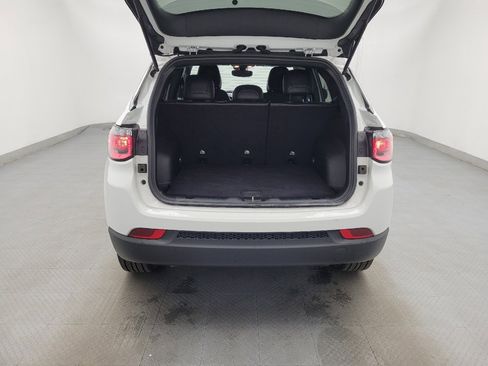 Used 2024 Jeep Compass Latitude image 29