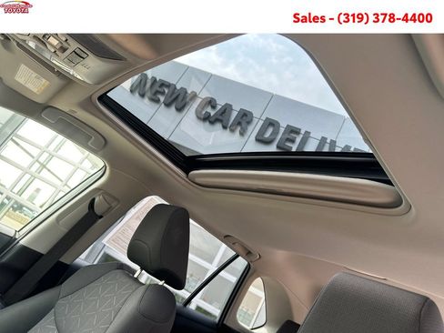 Certified 2023 Toyota RAV4 XLE w/ Convenience Package AWD/4WD image 20