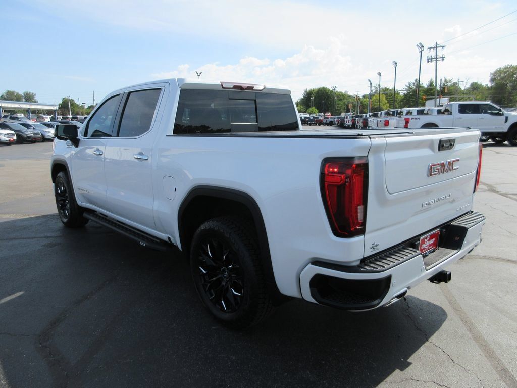Used 2023 GMC Sierra 1500 Denali AWD/4WD image 9