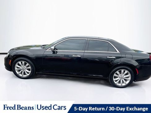 Used 2016 Chrysler 300 C AWD/4WD image 5