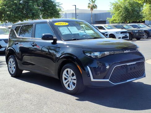 Used 2023 Kia Soul LX FWD image 6