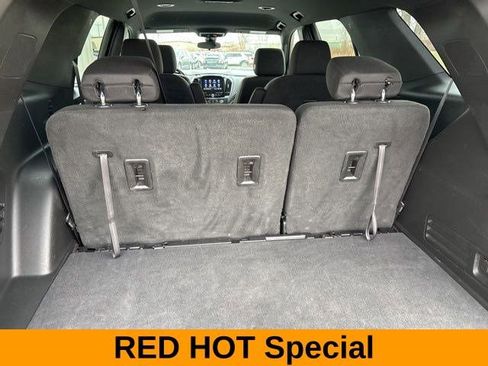 Used 2023 Chevrolet Traverse LT AWD/4WD image 35