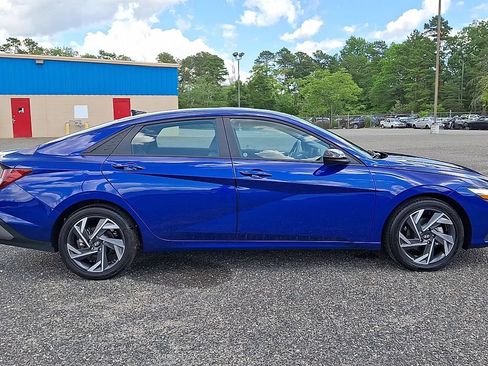 Certified 2025 Hyundai Elantra Sport FWD image 9
