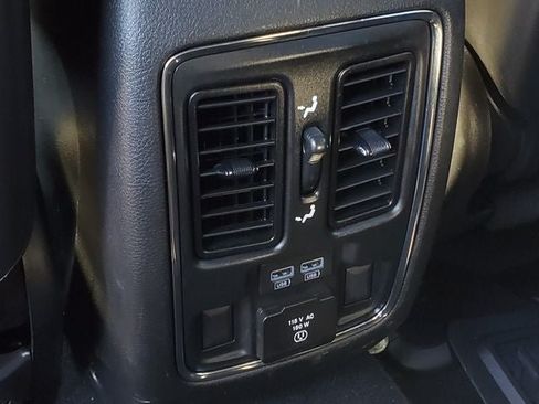 Used 2021 Jeep Grand Cherokee Limited AWD/4WD image 29