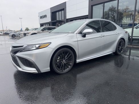 Used 2021 Toyota Camry XSE w/ Carpet Mat Package (TMS) image 4