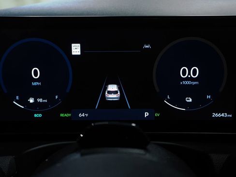 Certified 2025 Hyundai Tucson Limited AWD/4WD image 27