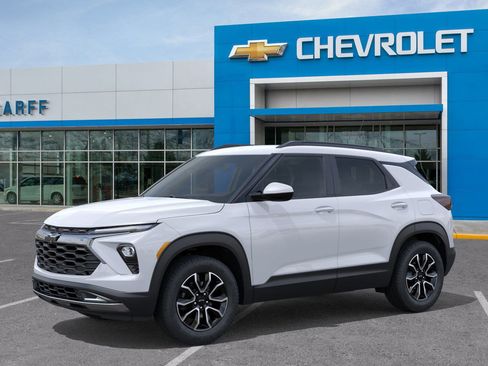 New 2025 Chevrolet TrailBlazer ACTIV w/ Convenience Package FWD image 2
