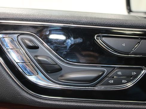 Used 2023 Lincoln Navigator Reserve AWD/4WD image 51