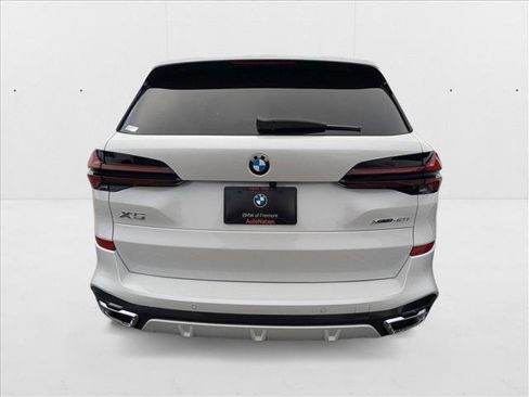 Used 2026 BMW X5 xDrive40i w/ M Sport Package image 7
