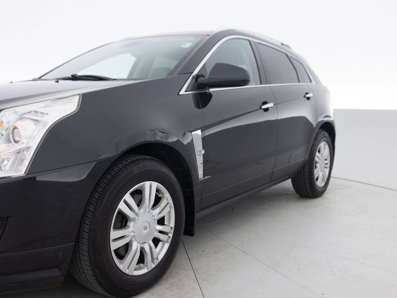 Used 2011 Cadillac SRX Luxury FWD image 12