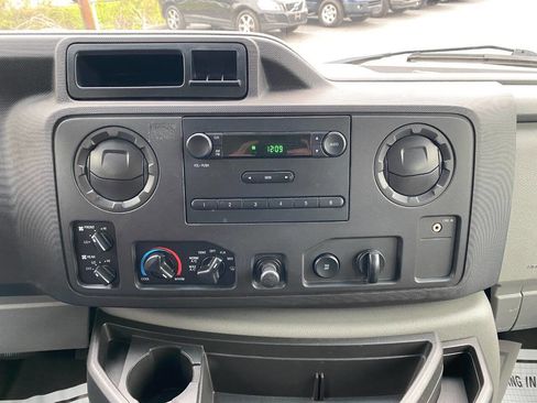 Used 2012 Ford E-350 and Econoline 350 XL RWD image 13