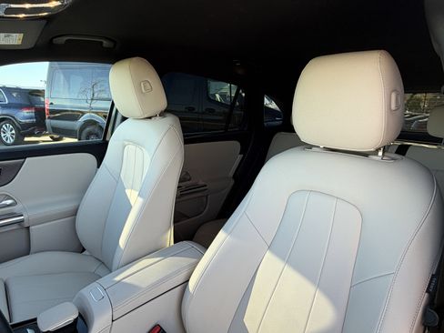 Certified 2022 Mercedes-Benz GLA 250 4MATIC image 19