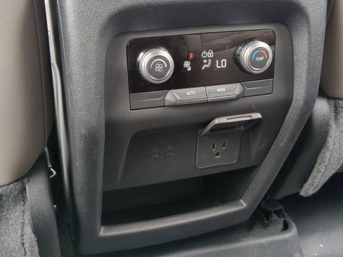 Used 2024 GMC Acadia Elevation FWD image 26