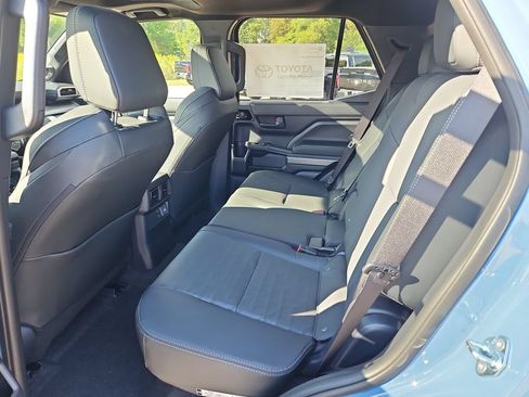 New 2026 Toyota 4Runner TRD Off-Road Premium AWD/4WD image 24