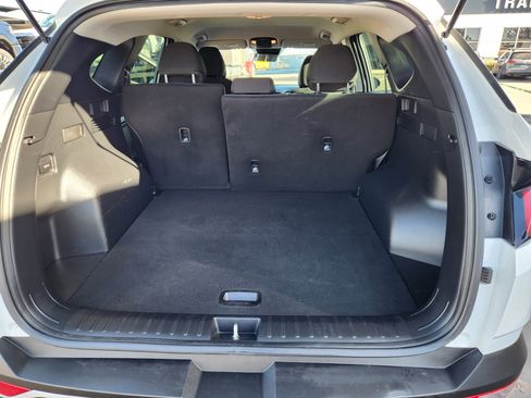 Used 2022 Hyundai Tucson SE image 19