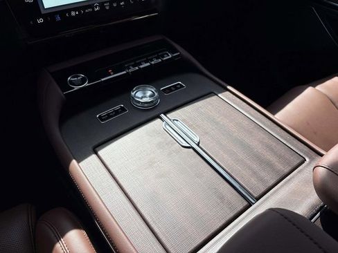 New 2026 Lincoln Navigator L Reserve AWD/4WD image 30