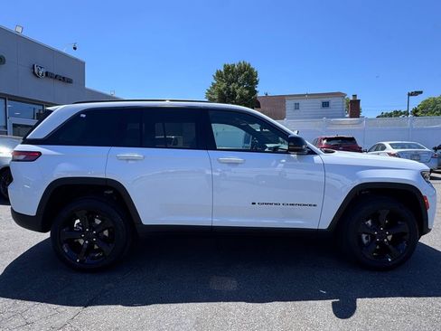 New 2026 Jeep Grand Cherokee Limited AWD/4WD image 8