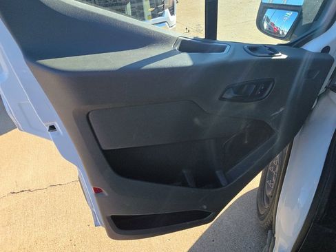 Used 2021 Ford Transit 350 XLT image 9