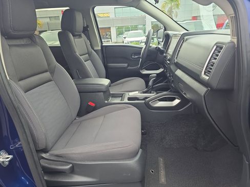 Used 2023 Nissan Frontier SV image 30