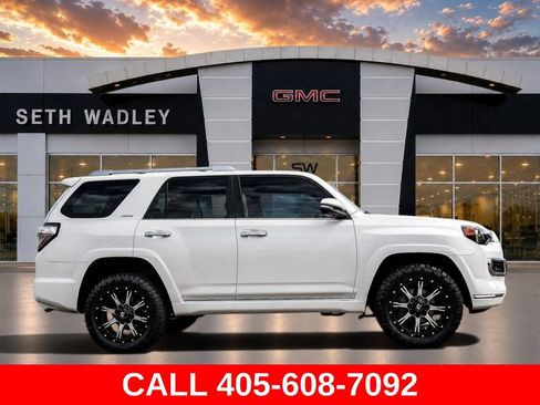 Used 2017 Toyota 4Runner Limited AWD/4WD image 8