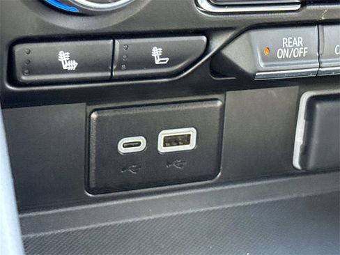 Used 2024 Chevrolet Suburban LT image 37