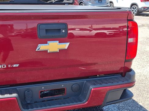 Used 2017 Chevrolet Colorado Z71 AWD/4WD image 16