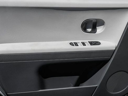 New 2026 Hyundai Ioniq 5 SEL RWD image 24