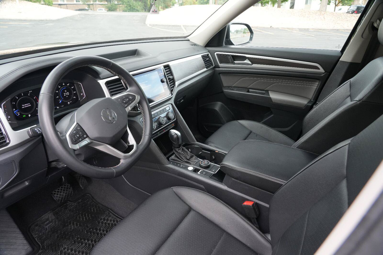 Used 2023 Volkswagen Atlas SE AWD/4WD image 9