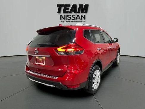 Used 2017 Nissan Rogue S w/ S Appearance Package AWD/4WD image 7