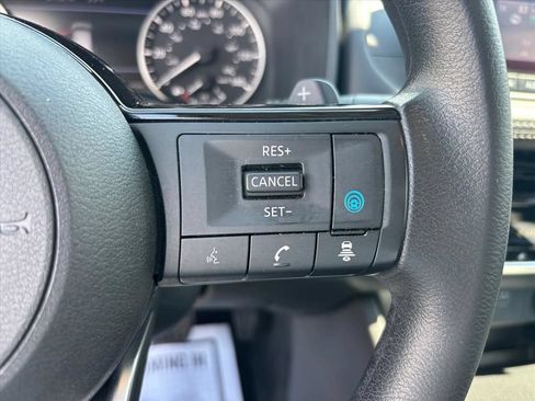 Used 2022 Nissan Rogue SV AWD/4WD image 17