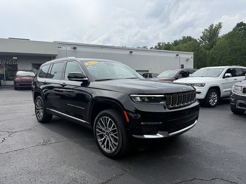 Used 2023 Jeep Grand Cherokee L Summit AWD/4WD image 38