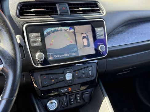 Certified 2025 Nissan Leaf SV Plus FWD image 19